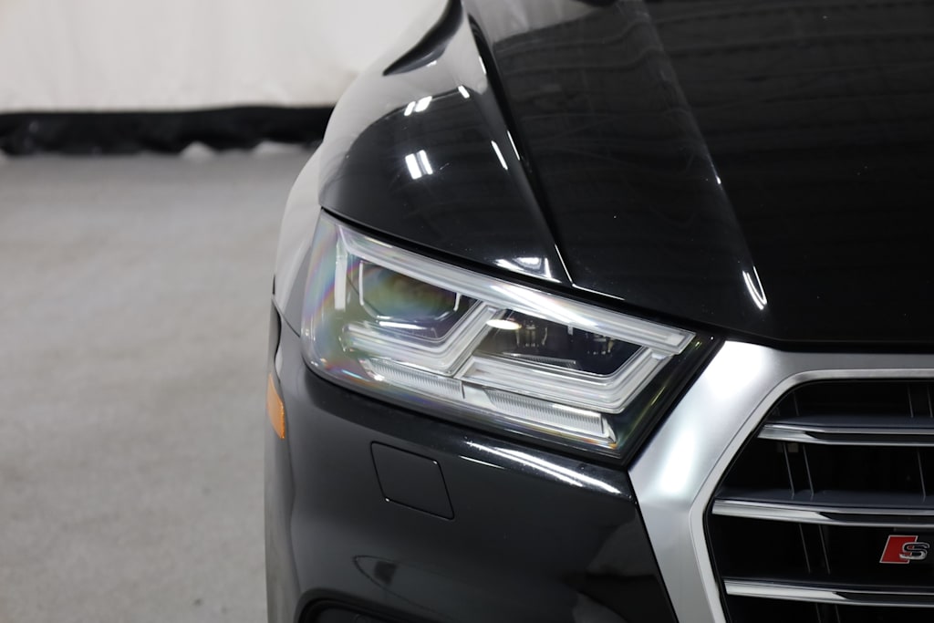 Thumbnail: 2018 Audi SQ5 - 26