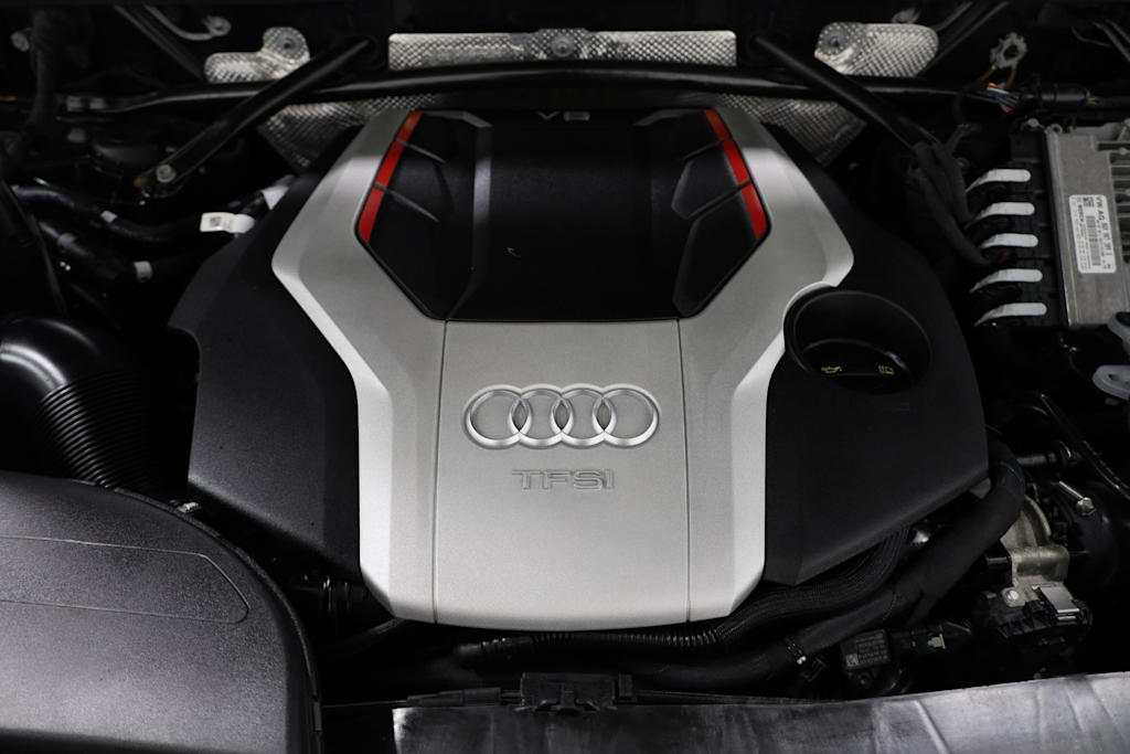 Thumbnail: 2018 Audi SQ5 - 9
