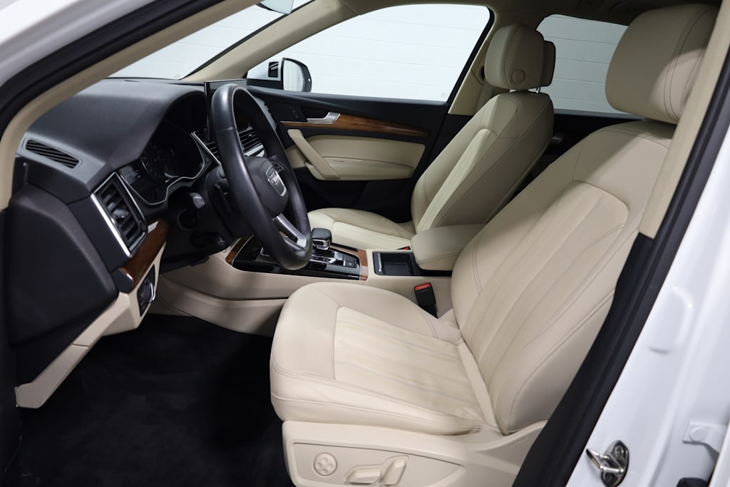 Thumbnail: 2021 Audi Q5 - 11