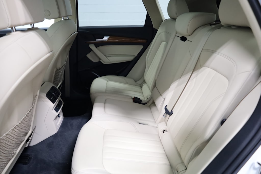 Thumbnail: 2021 Audi Q5 - 13