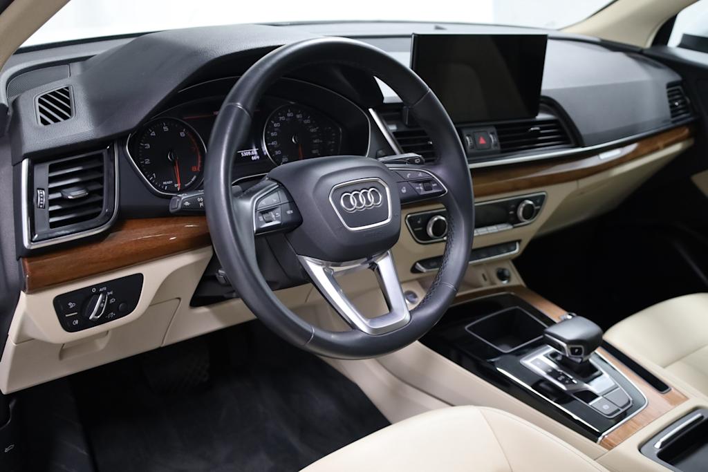 Thumbnail: 2021 Audi Q5 - 2