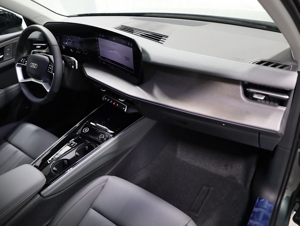 Thumbnail: 2026 Audi Q3 - 9