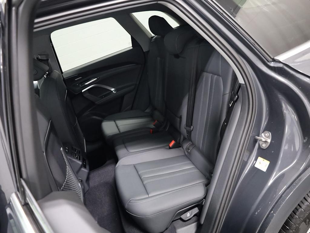 Thumbnail: 2026 Audi Q3 - 13