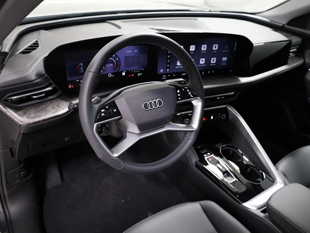 Thumbnail: 2026 Audi Q3 - 2