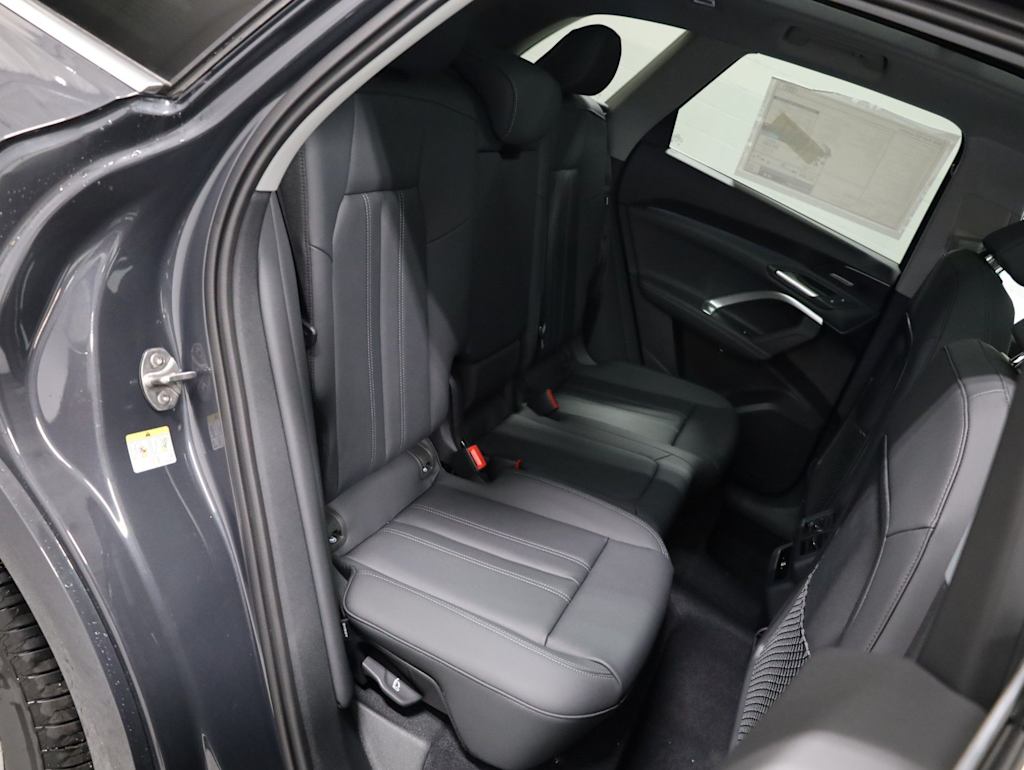 Thumbnail: 2026 Audi Q3 - 39