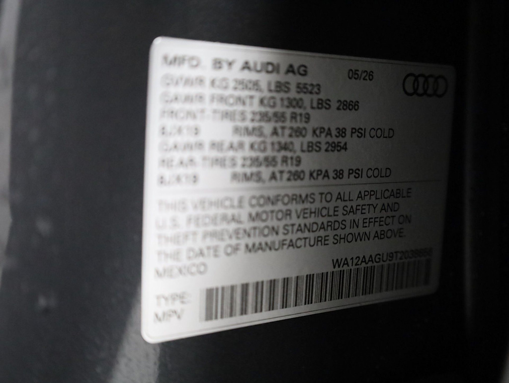 Thumbnail: 2026 Audi Q3 - 21