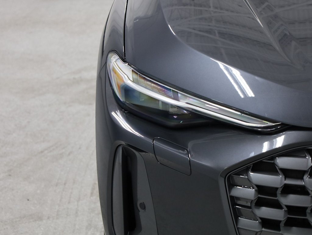 Thumbnail: 2026 Audi Q3 - 7