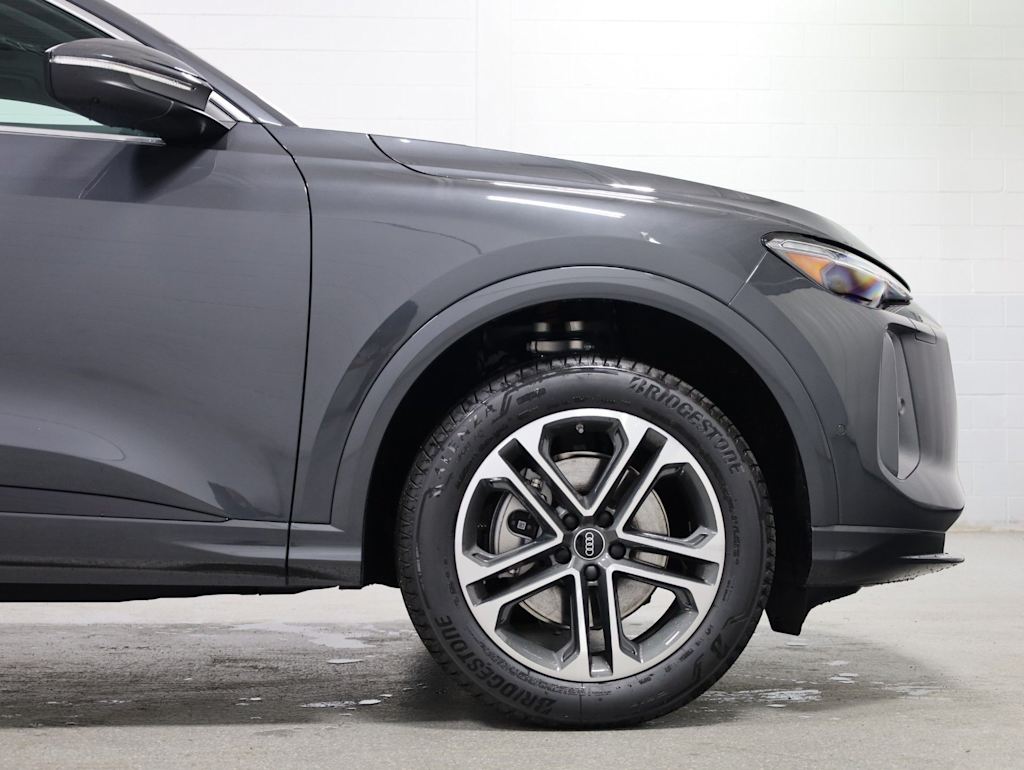 Thumbnail: 2026 Audi Q3 - 8
