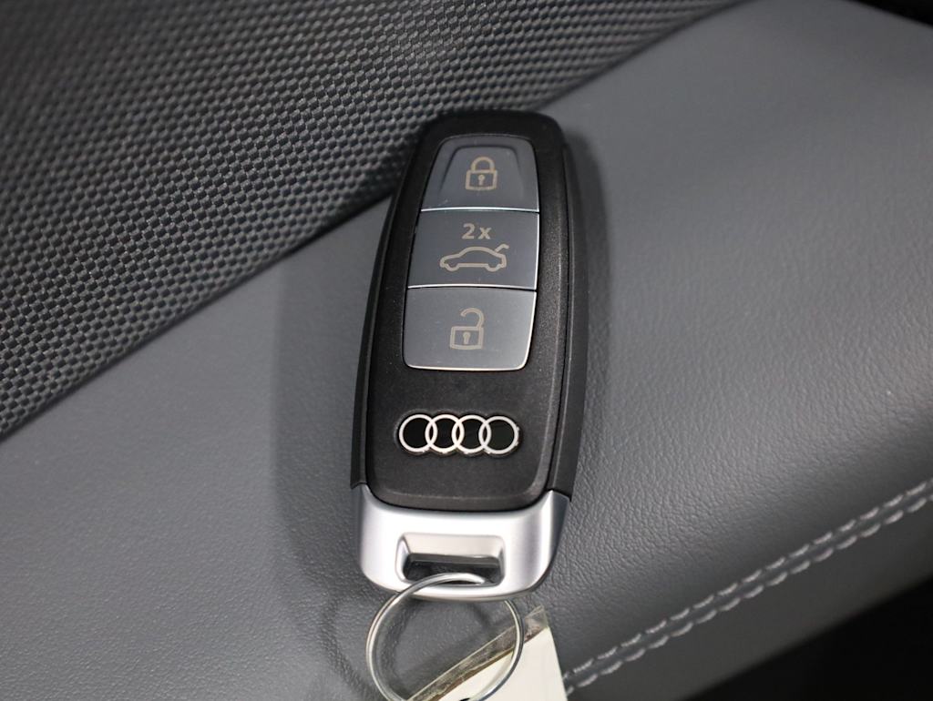 Thumbnail: 2026 Audi Q3 - 18