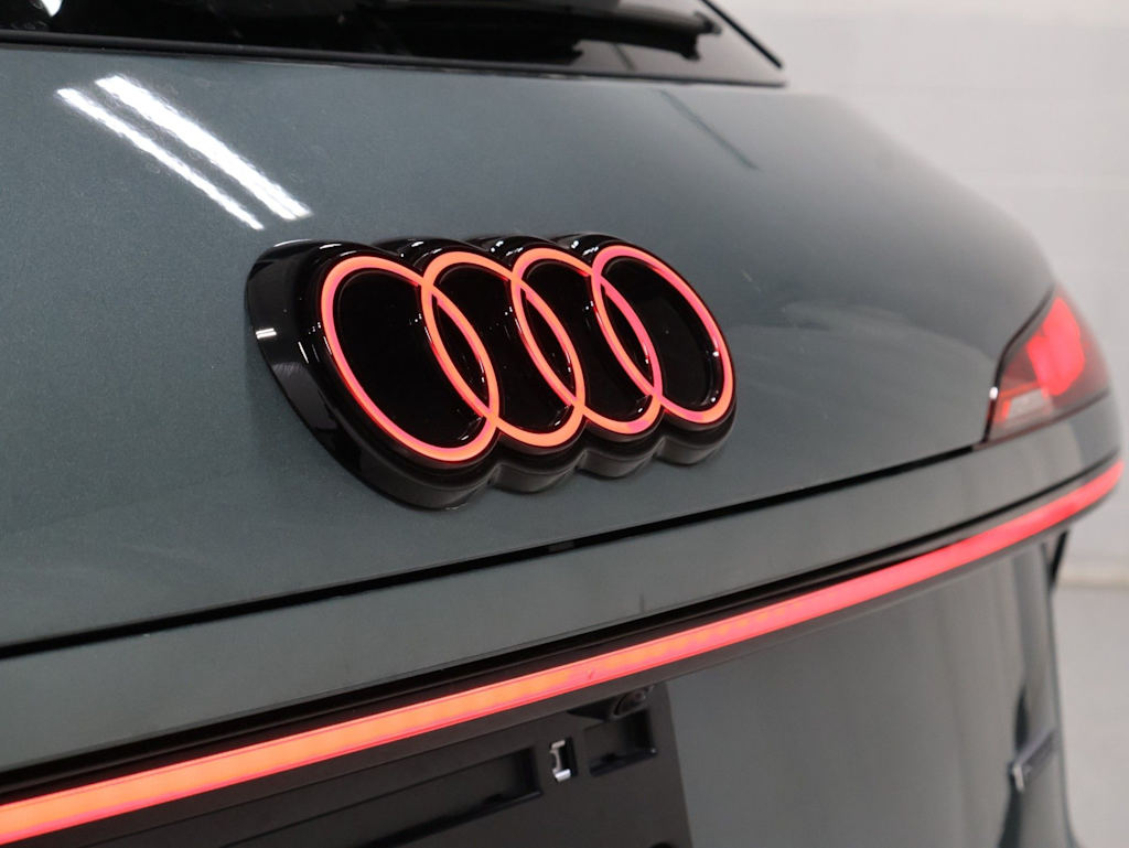 Thumbnail: 2026 Audi Q3 - 6