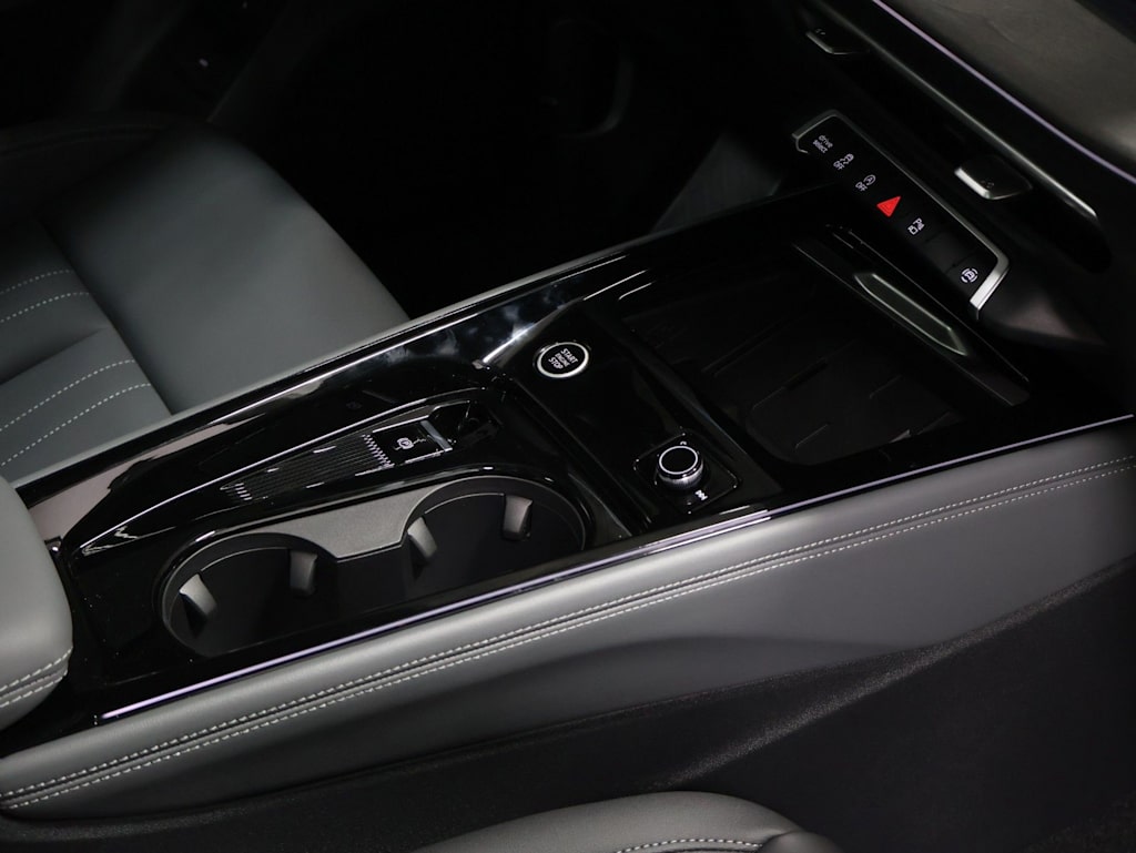 Thumbnail: 2026 Audi Q3 - 16
