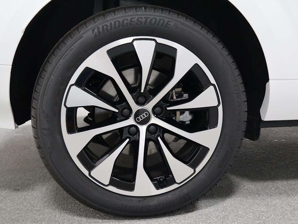 Thumbnail: 2026 Audi Q3 - 38