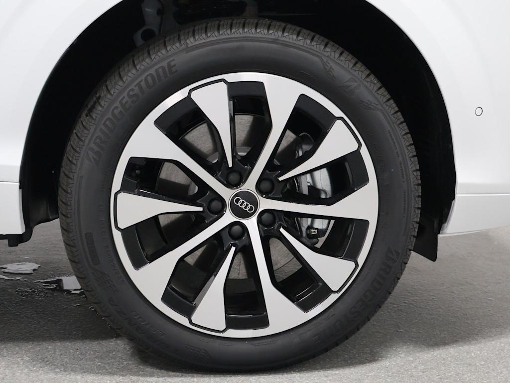 Thumbnail: 2026 Audi Q3 - 24