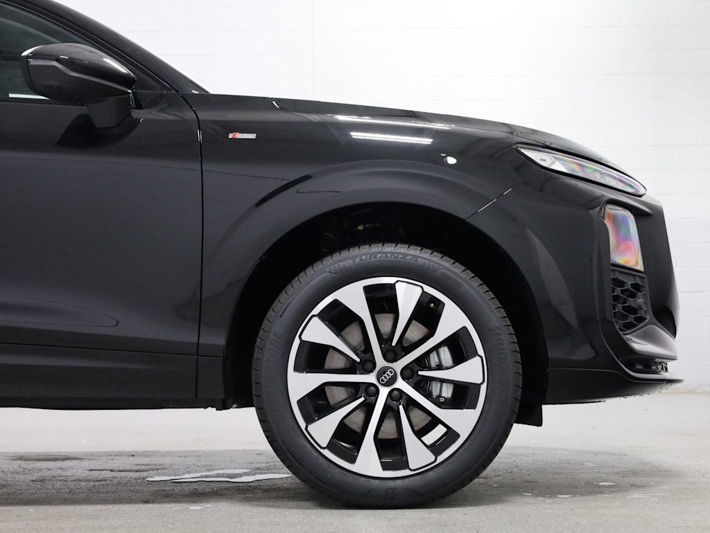 Thumbnail: 2026 Audi Q3 - 8