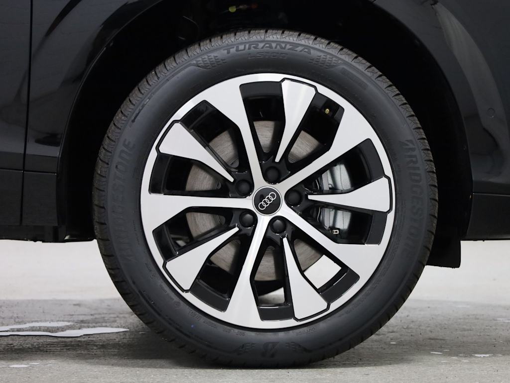 Thumbnail: 2026 Audi Q3 - 23