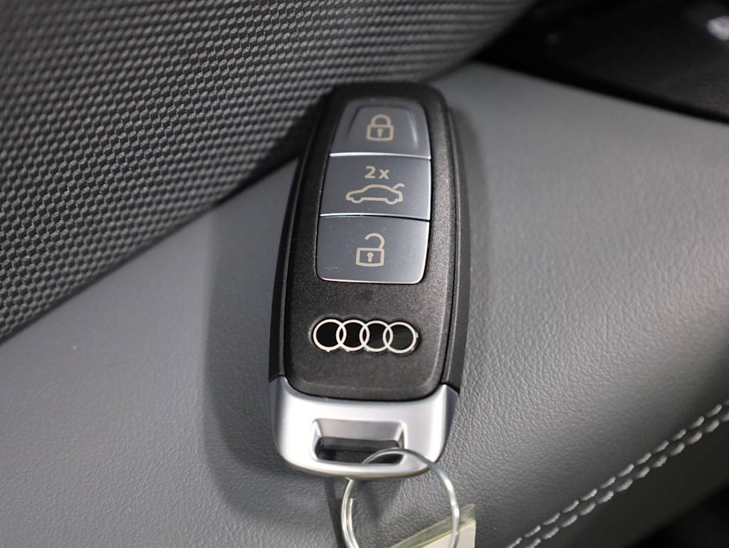 Thumbnail: 2026 Audi Q3 - 42