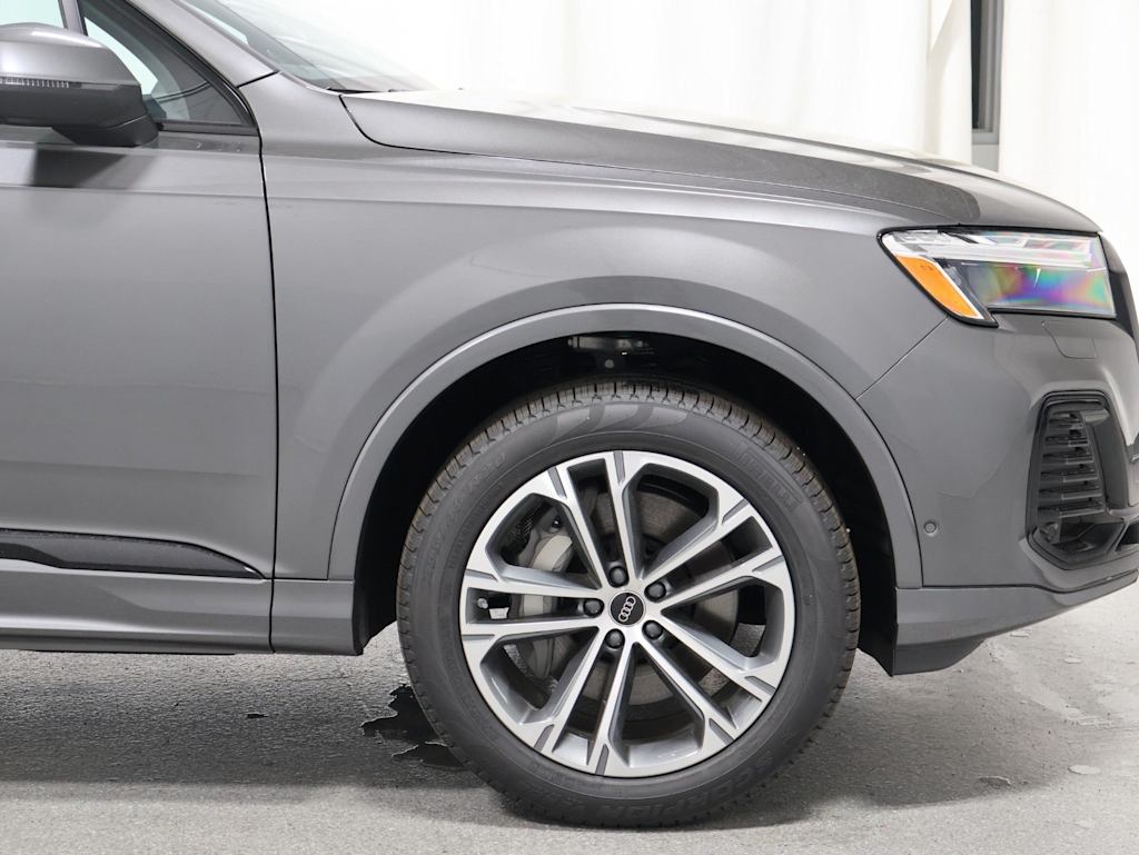 Thumbnail: 2026 Audi Q7 - 8