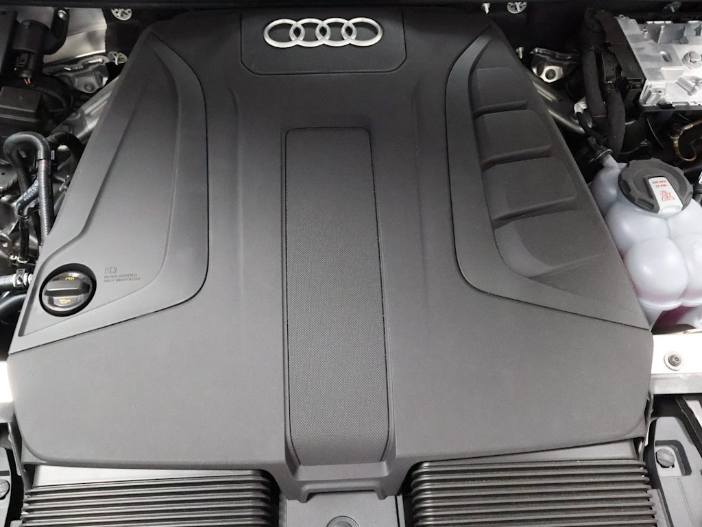 Thumbnail: 2026 Audi Q7 - 9