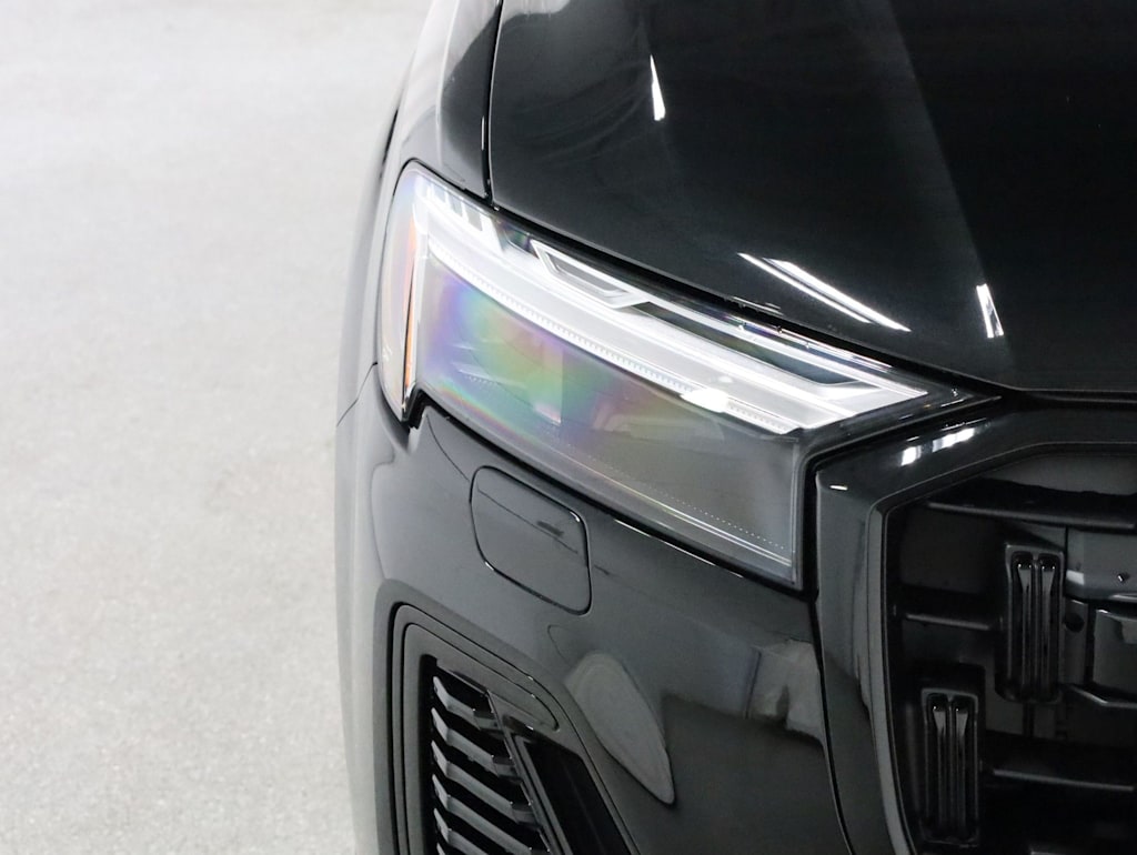 Thumbnail: 2026 Audi Q7 - 7