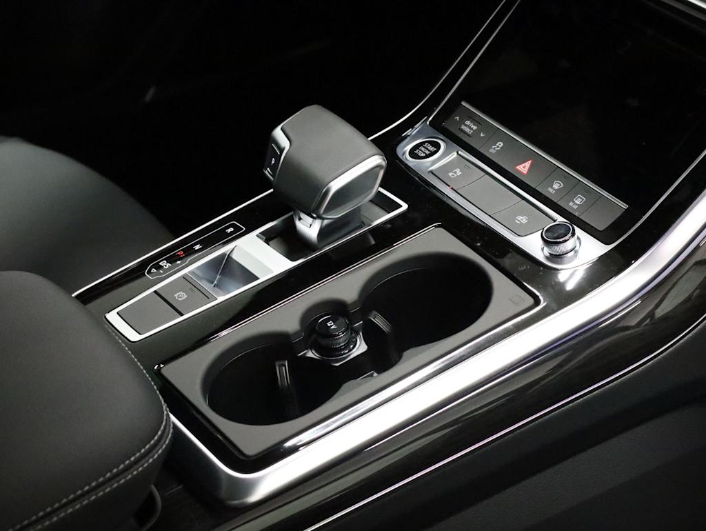 Thumbnail: 2026 Audi Q7 - 30