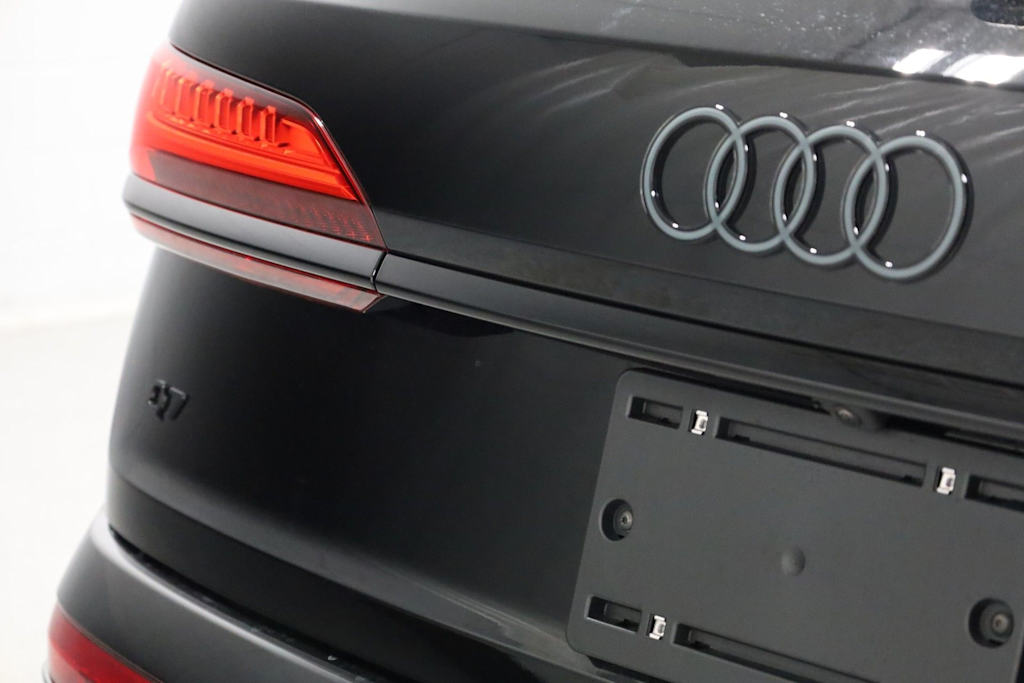 Thumbnail: 2026 Audi Q7 - 22