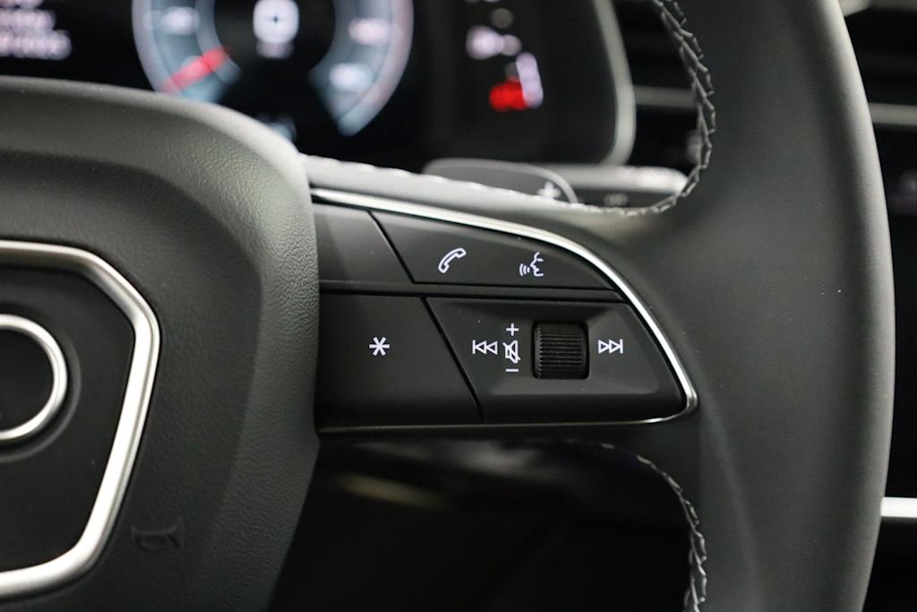 Thumbnail: 2026 Audi Q7 - 32