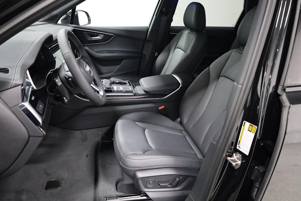 Thumbnail: 2026 Audi Q7 - 11