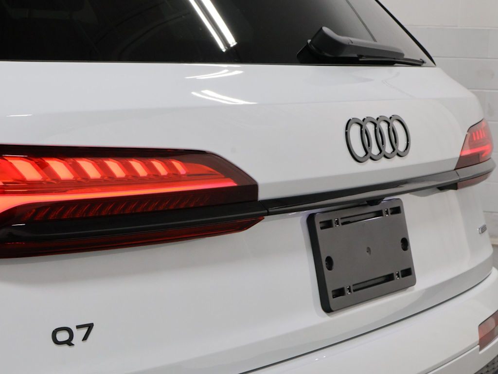 Thumbnail: 2026 Audi Q7 - 20