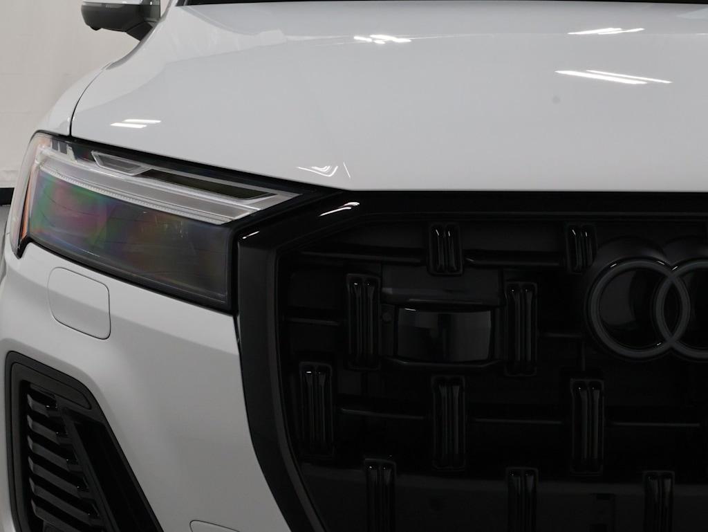 Thumbnail: 2026 Audi Q7 - 25