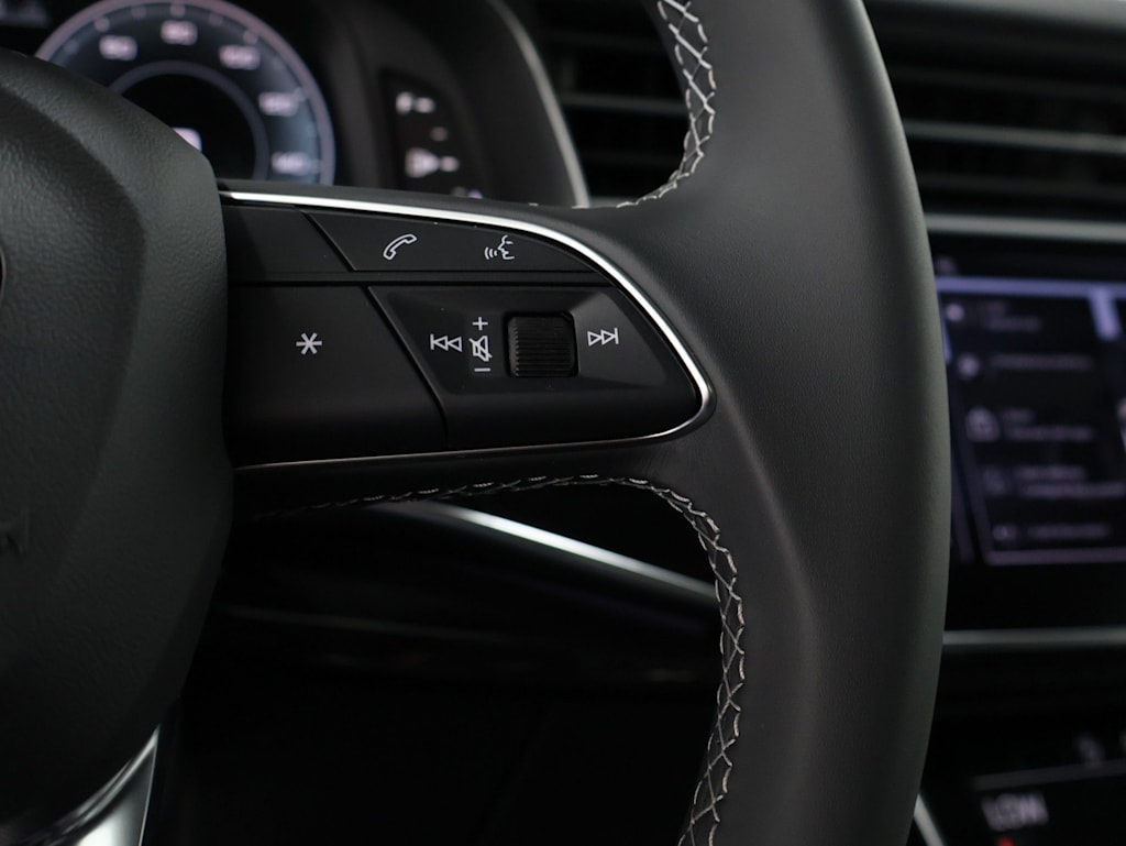 Thumbnail: 2026 Audi Q7 - 32