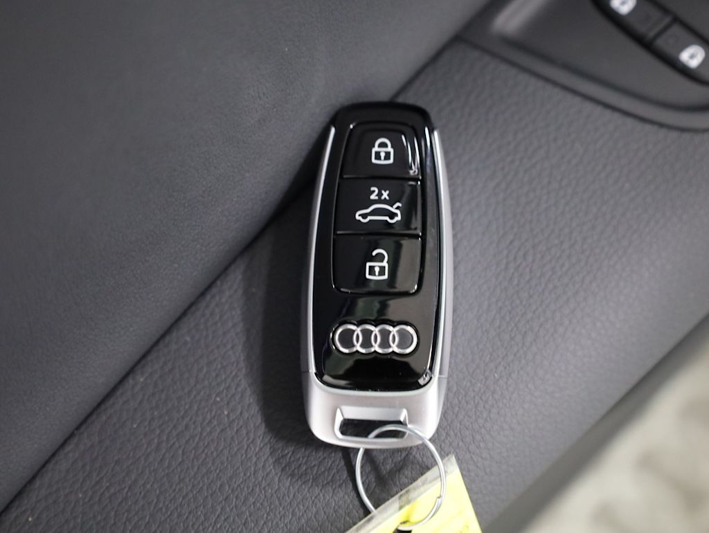 Thumbnail: 2026 Audi Q7 - 42