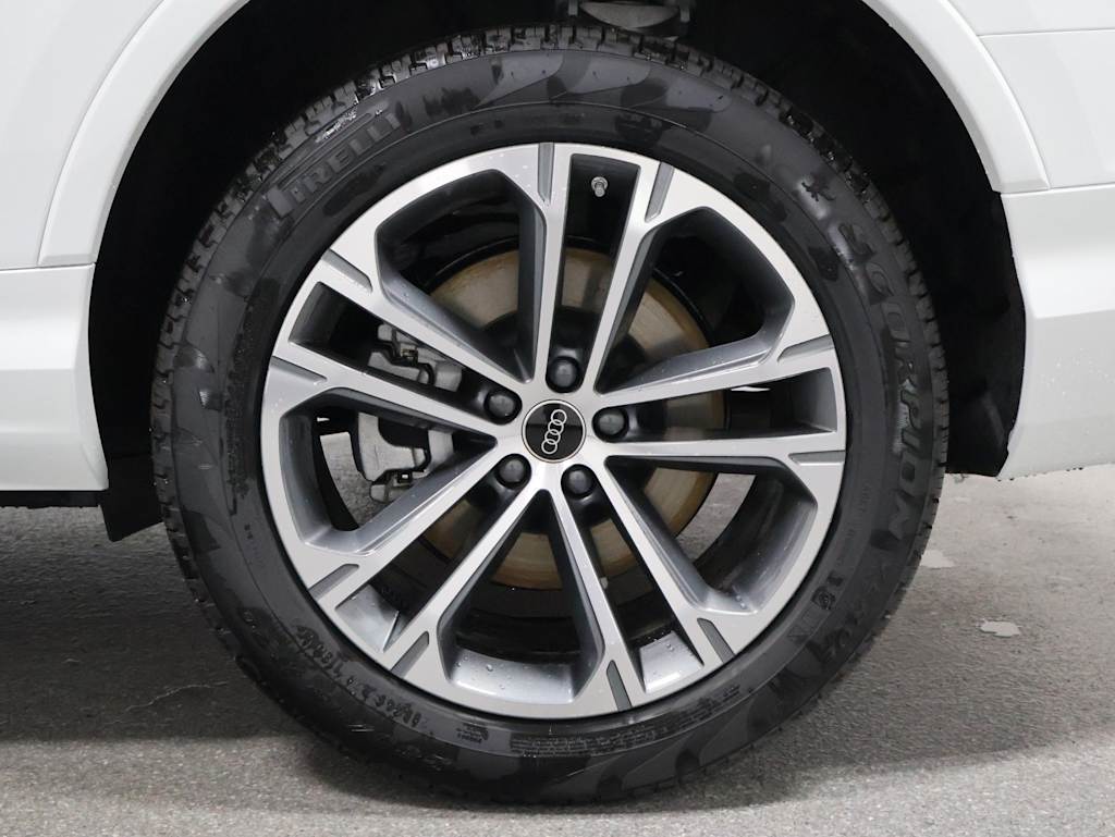 Thumbnail: 2026 Audi Q7 - 42