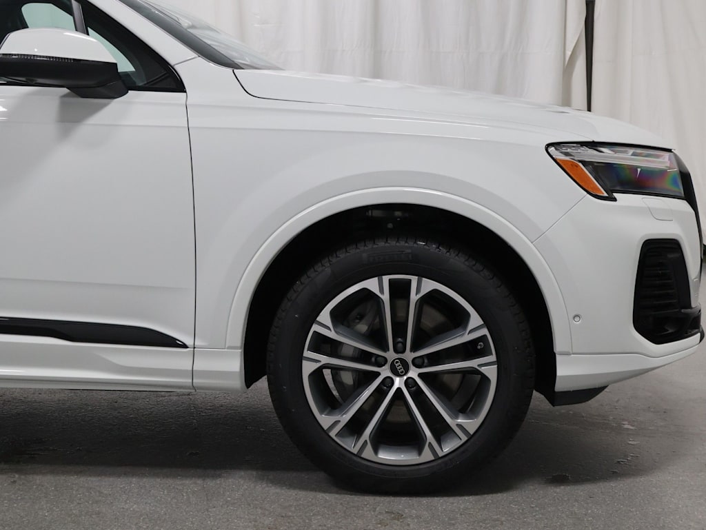 Thumbnail: 2026 Audi Q7 - 8