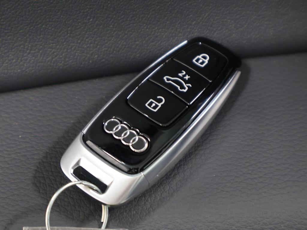 Thumbnail: 2026 Audi Q7 - 20