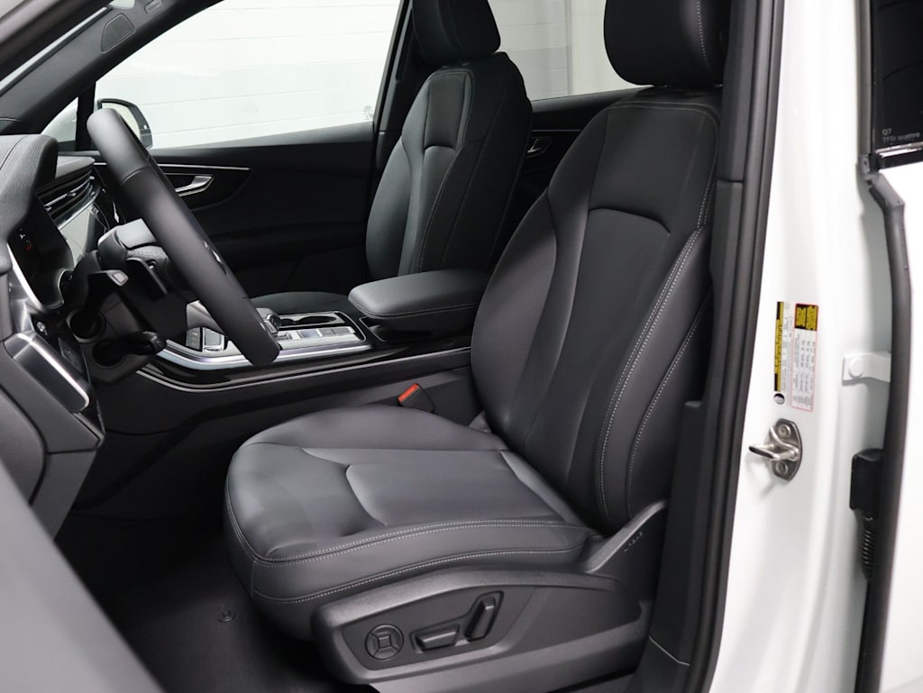 Thumbnail: 2026 Audi Q7 - 11
