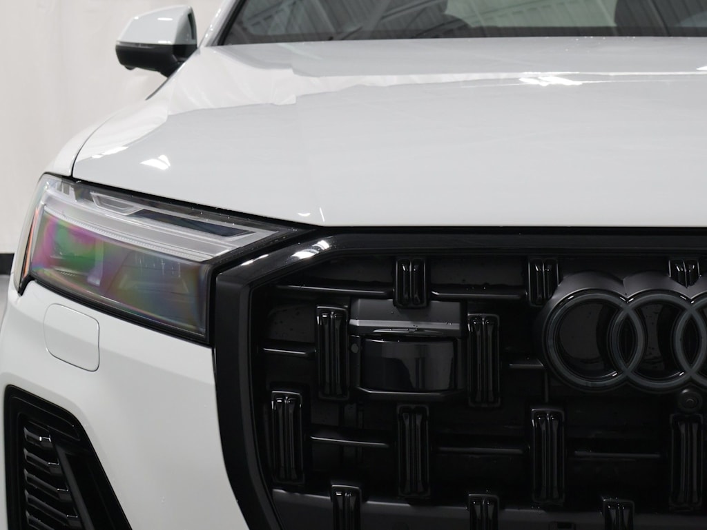 Thumbnail: 2026 Audi Q7 - 26