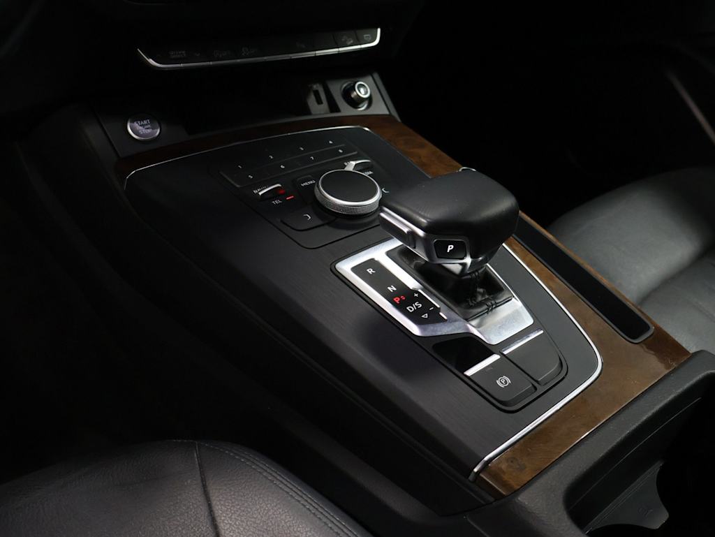 Thumbnail: 2020 Audi Q5 - 17