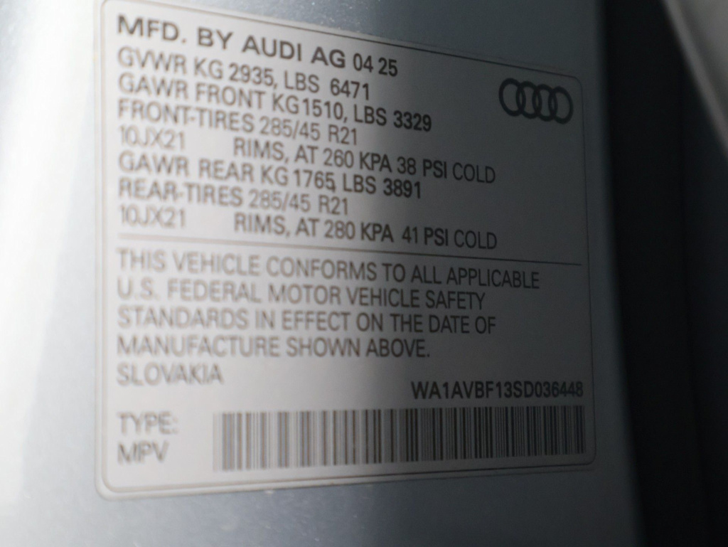 Thumbnail: 2025 Audi Q8 - 21