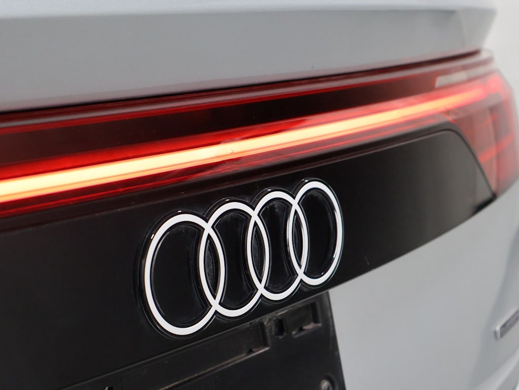 Thumbnail: 2025 Audi Q8 - 7