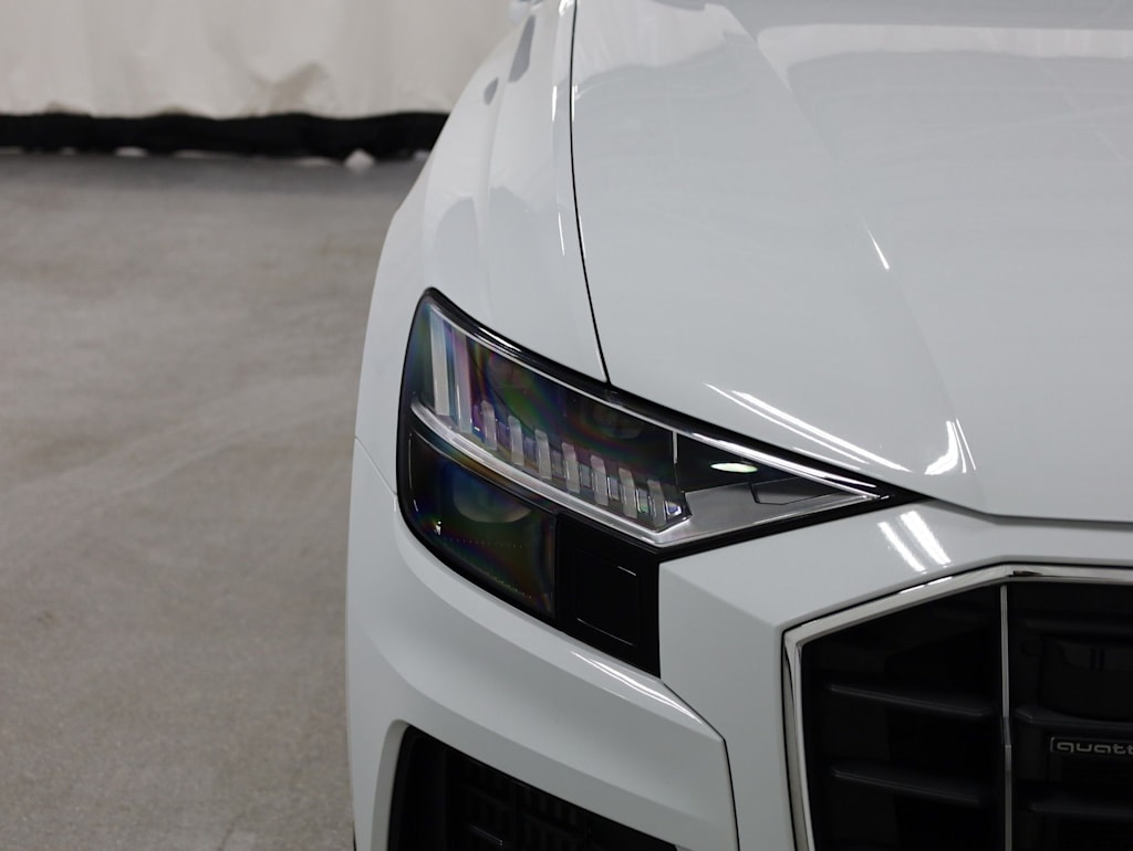 Thumbnail: 2023 Audi Q8 - 25