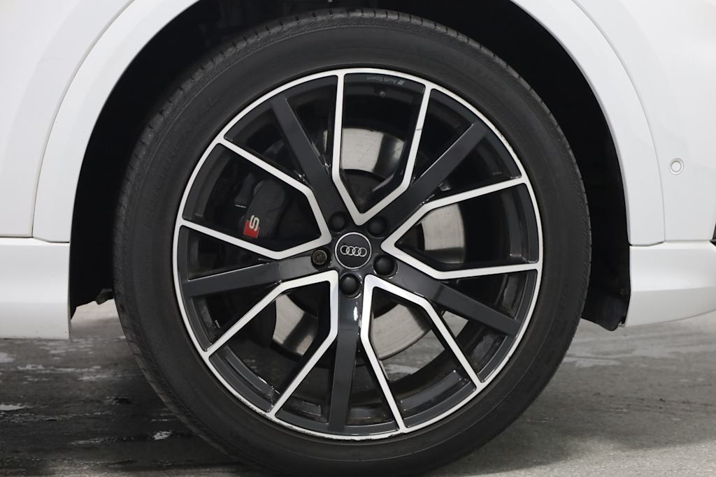 Thumbnail: 2020 Audi SQ8 - 21