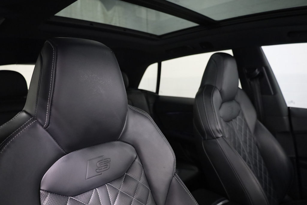 Thumbnail: 2020 Audi SQ8 - 28