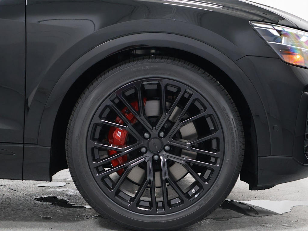 Thumbnail: 2026 Audi SQ8 - 22