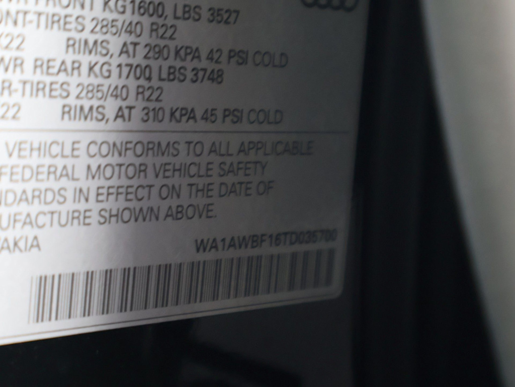 Thumbnail: 2026 Audi SQ8 - 19