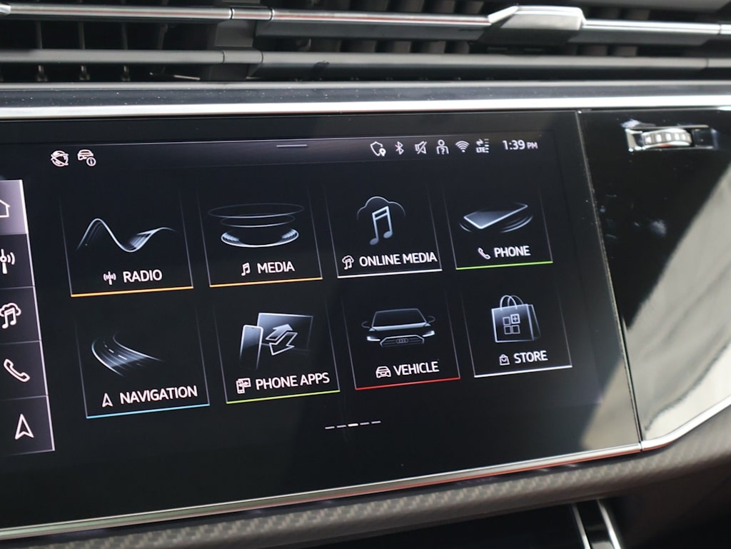 Thumbnail: 2026 Audi SQ8 - 16