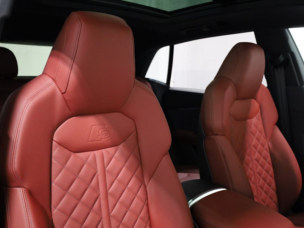 Thumbnail: 2026 Audi SQ8 - 31