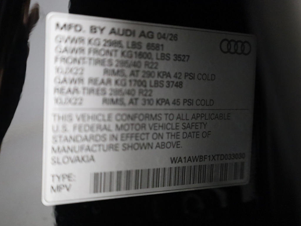 Thumbnail: 2026 Audi SQ8 - 21