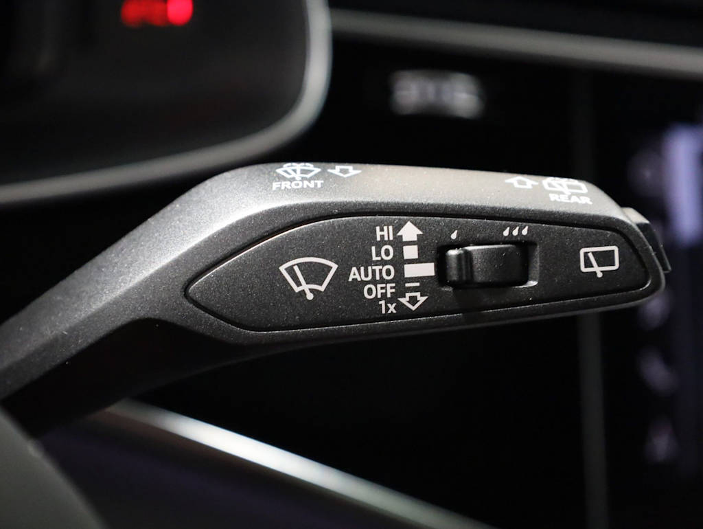 Thumbnail: 2026 Audi SQ8 - 34