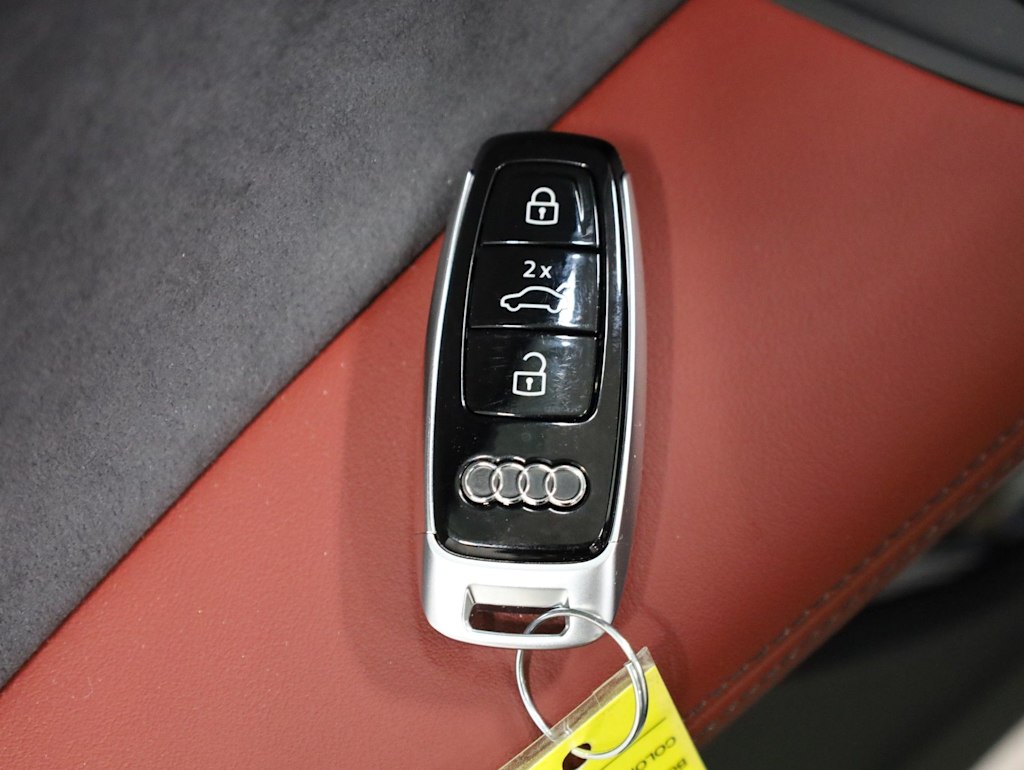 Thumbnail: 2026 Audi SQ8 - 42
