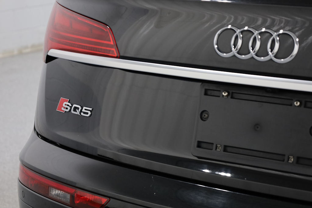 Thumbnail: 2023 Audi SQ5 - 7